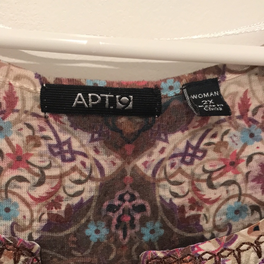 Boho Top - Picture 2 of 7